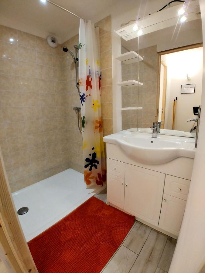 Hostel Les Cordees Liees อัลบี ภายนอก รูปภาพ
